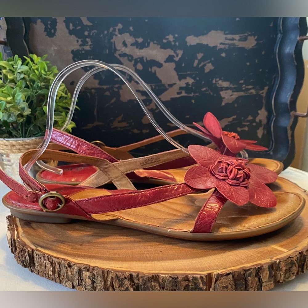 🥀Born Red Leather Floral Sandals - Picture 5 of 11